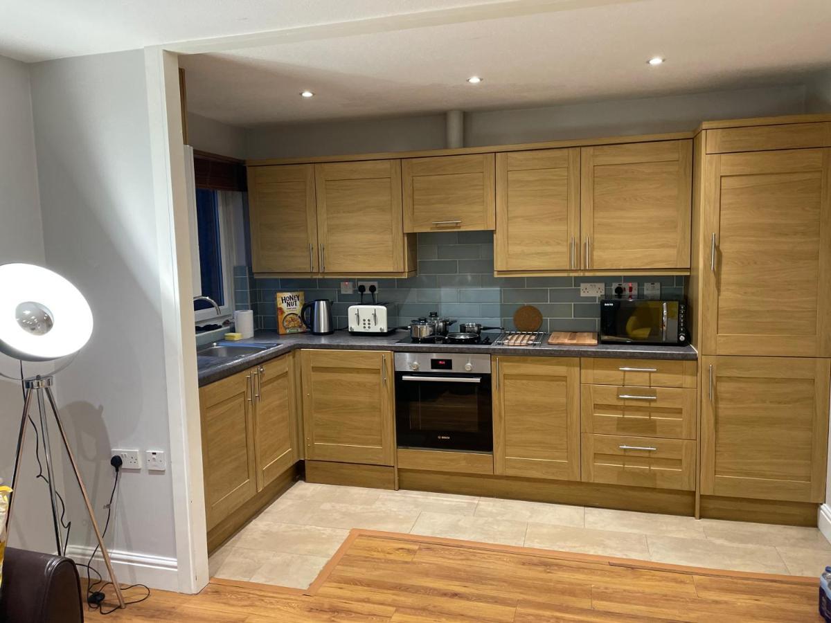 2 Bedroom Apartment Chiswick Park Tube Station Londres Exterior foto