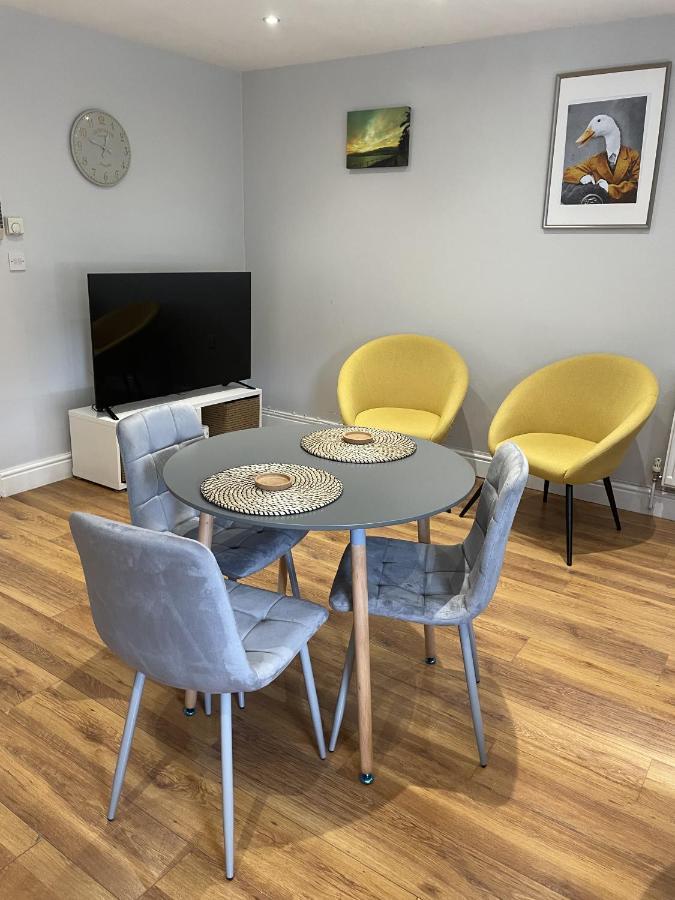 2 Bedroom Apartment Chiswick Park Tube Station Londres Exterior foto